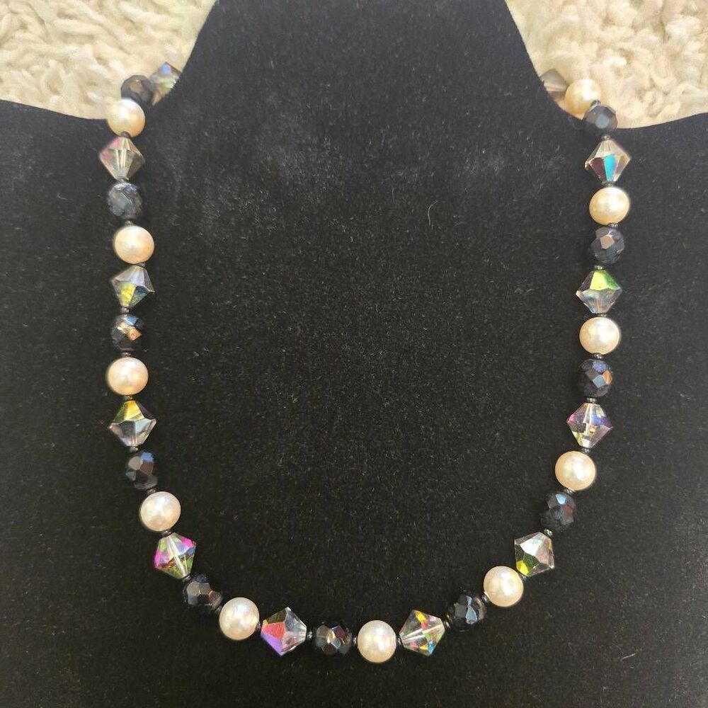 Vintage Pearl Jet & Aurora Boreallis Bead Necklace